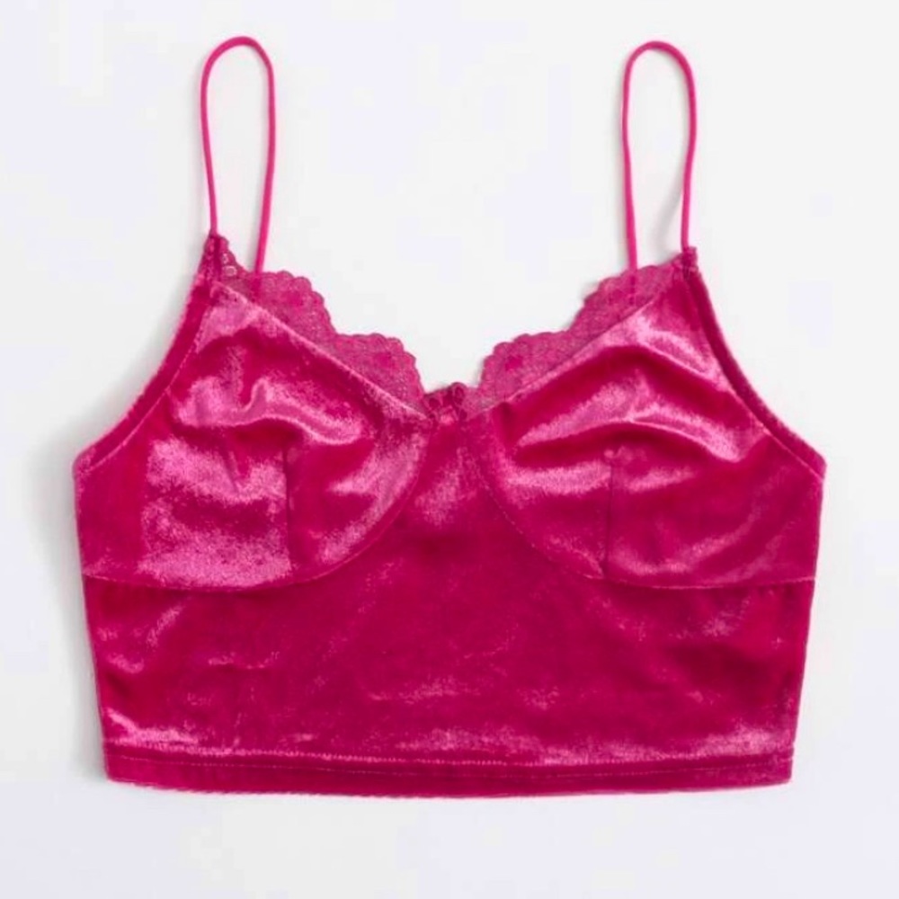 LACE TRIM VELVET CROP TOP ❤️❤️❤️❤️